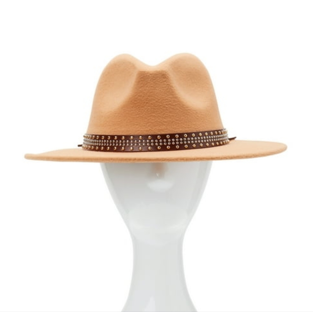 NWT Time and Tru Women’s Tan Felt Fedora Hat Leather Studded Band - Brim 3”